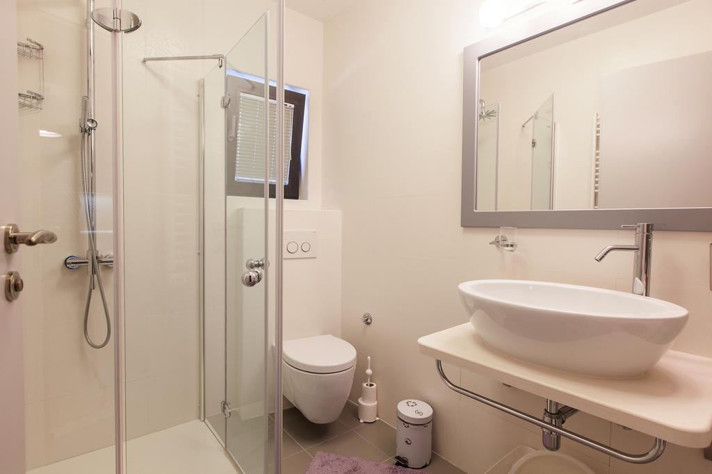 Apartments Glusac Подгора Экстерьер фото